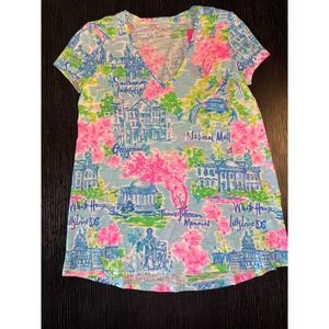 Lilly Pulitzer Etta V-Neck T-Shirt Lilly Loves DC Washington DC - XS